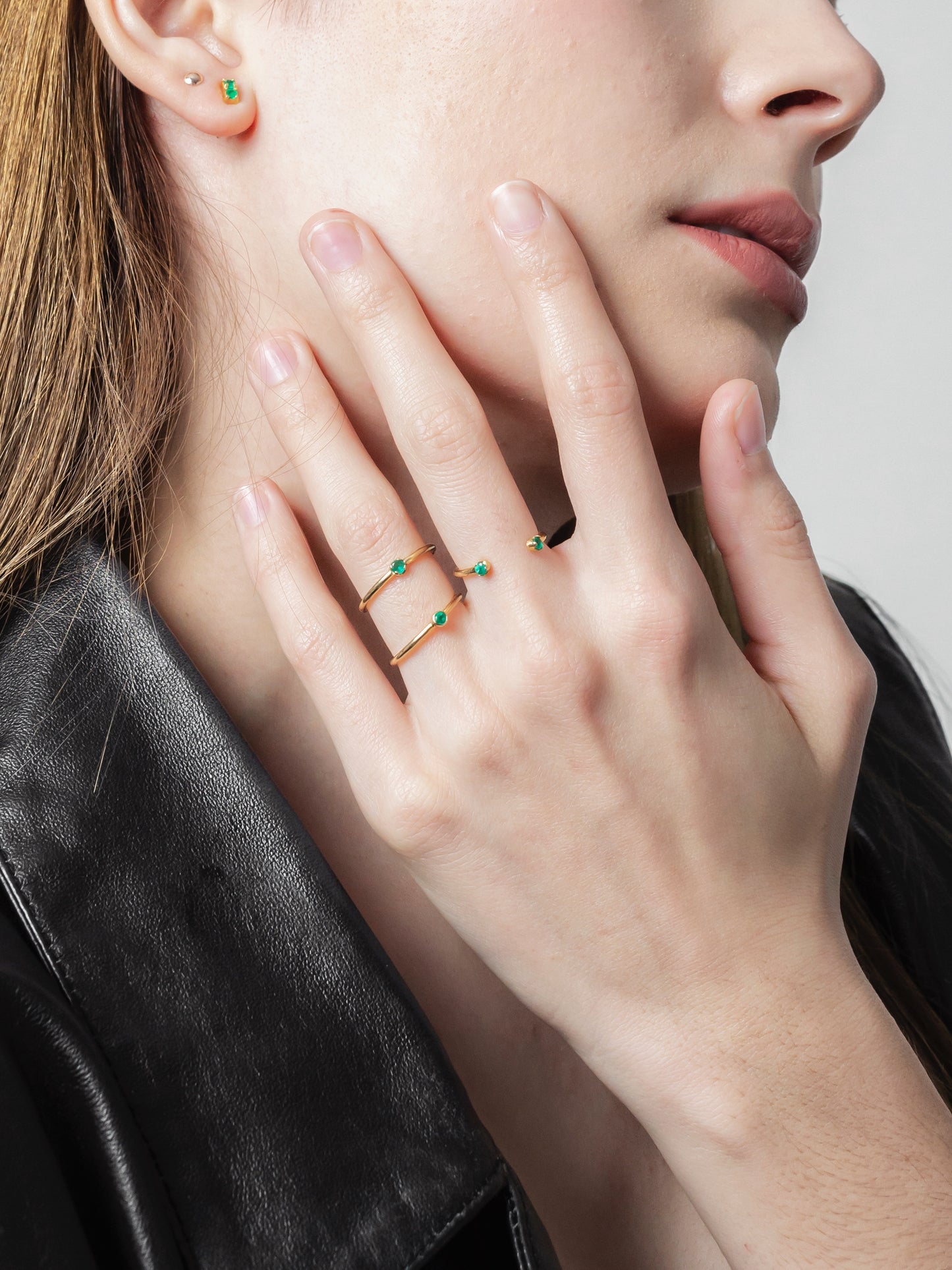 Anillo Oxa con Esmeraldas