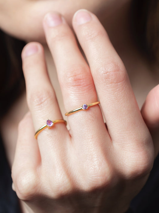 Anillo Sol con Zafiro Violeta