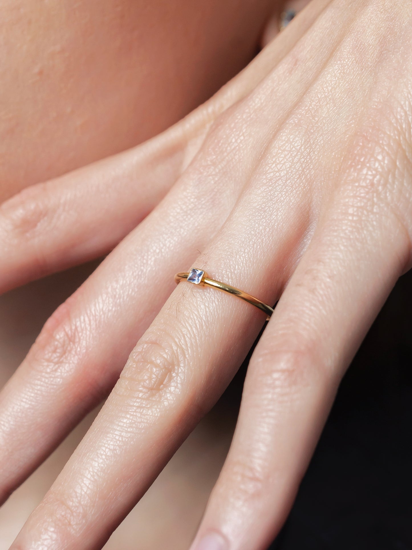 Anillo Ica con Zafiro Azul